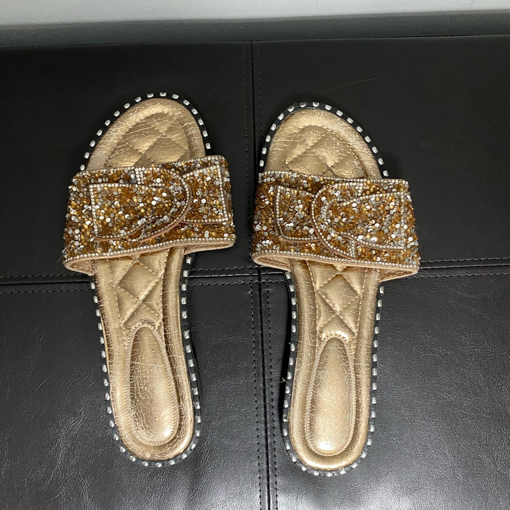 Women’s Gold Sequin Sandals - size 10